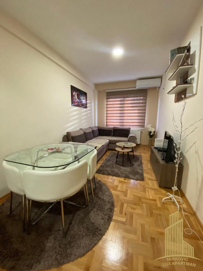 Mirkovic Lux Apartman Ni Exteriör bild