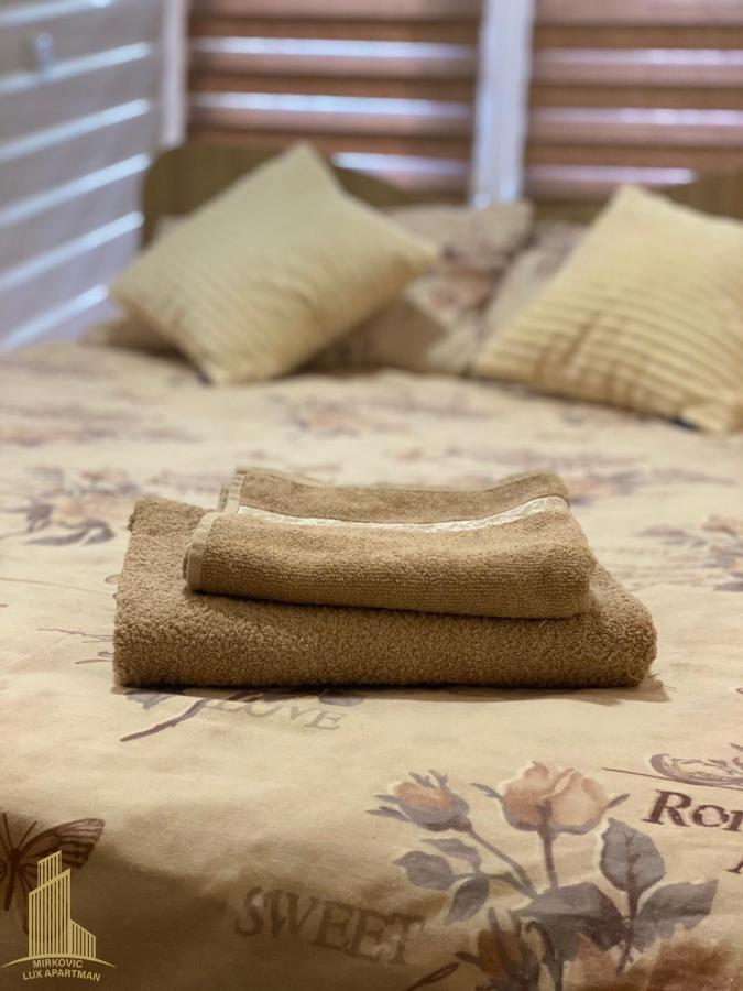 Mirkovic Lux Apartman Ni Exteriör bild