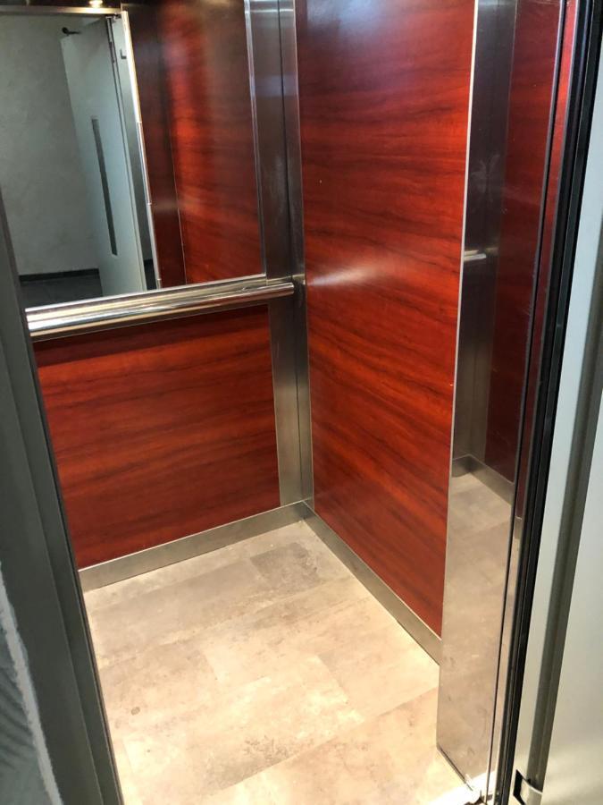 Mirkovic Lux Apartman Ni Exteriör bild